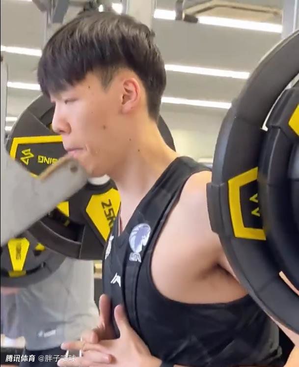 妻子拍摄的诱惑