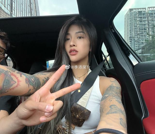 花开季的女人