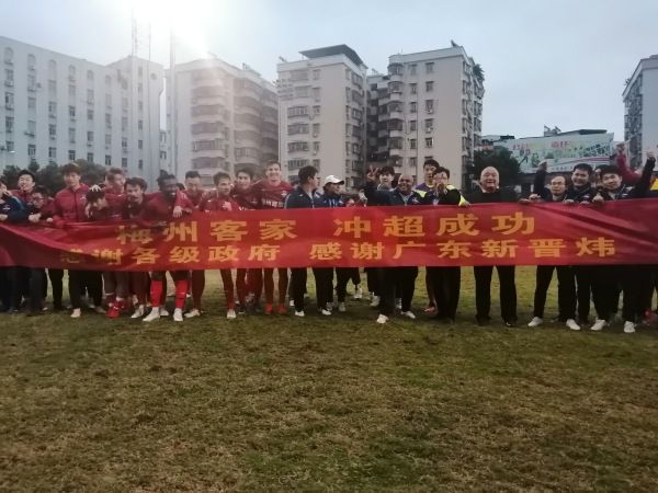 丝袜麻麻被肉干高h潮文不断